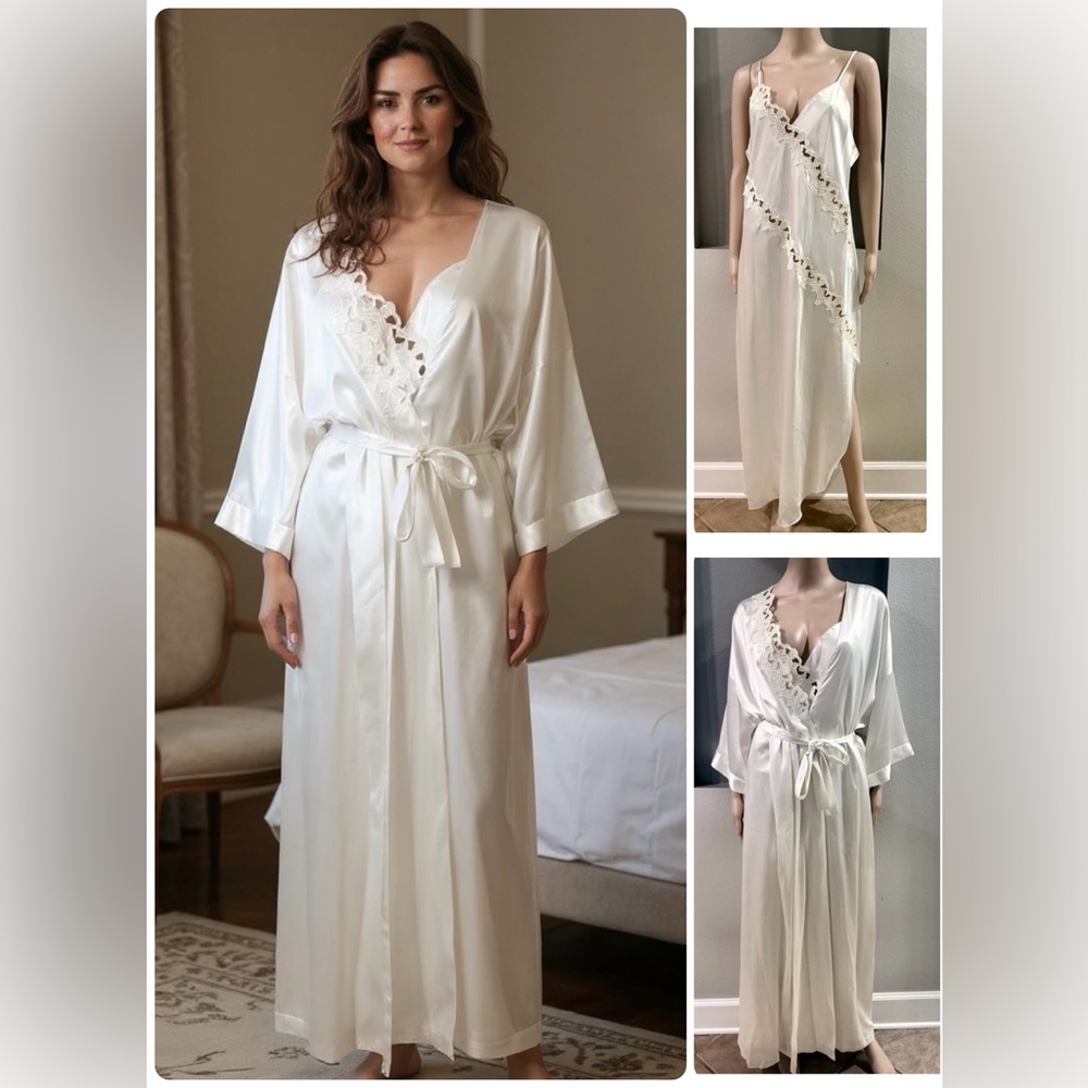 VTG Intime Of California Luxurious Bridal Lace Satin Nightgown &  Robe set. NWT